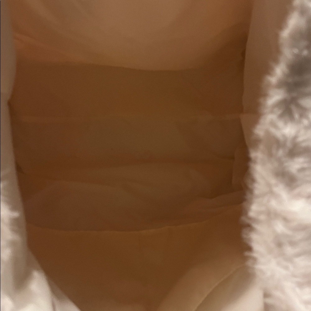 Victoria’s Secret Faux fur tote bag - Picture 5 of 8